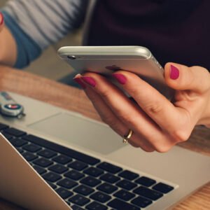 أفضل 10 أدوات لا غنى عنها لعشاق التكنولوجيا في عام 2025